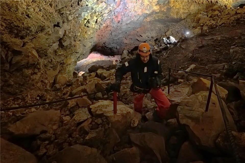 Die Magmakammer erkunden, die Stille im Inneren der Erde spüren: Rund eine halbe Stunde haben die Gäste dafür.Manuel Meyer/dpa-tmn