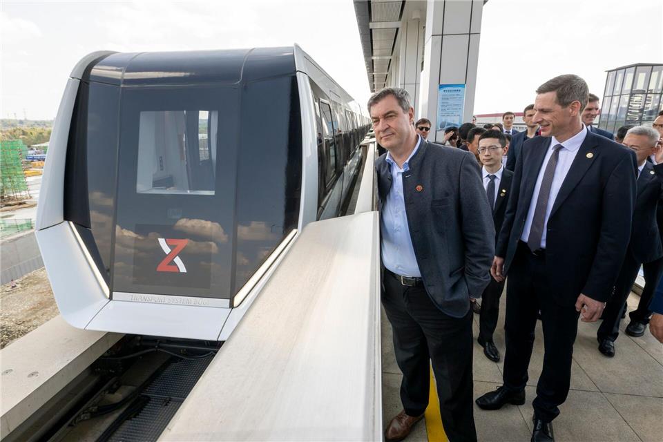 Die Magnetschwebebahn in Nürnberg hatte Ministerpräsident Söder ins Spiel gebracht und vorangetrieben. (Archivbild)Peter Kneffel/dpa