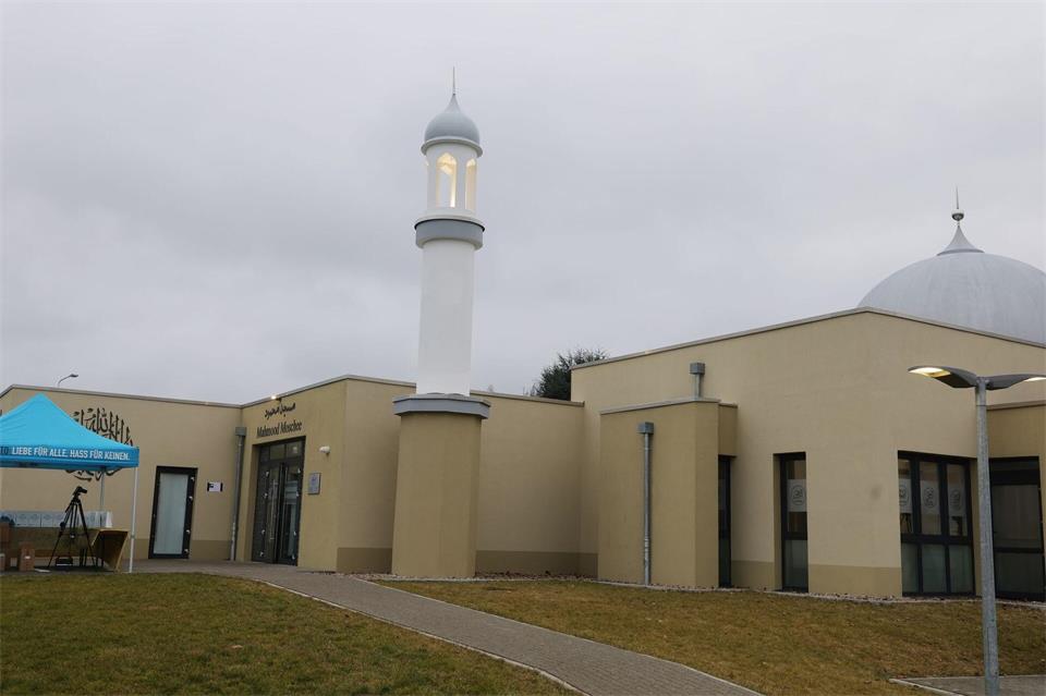 Die Mahmud-Moschee in Erfurt-Marbach ist der erste Moschee-Neubau in Thüringen. (Archivbild)Bodo Schackow/dpa
