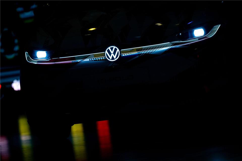 E-Autos heben VW ins Plus und helfen Audi Die Marke Volkswagen lag im dritten Quartal mit 1,17 Millionen Autos auf Vorjahresniveau. (Archivbild)Sven Hoppe/dpa