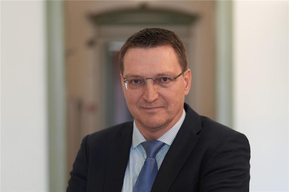 Die Maßnahmen sollen weiterhin eine gute Erreichbarkeit der Amtsgerichte ermöglichen, aber laut Dirk Bahrenfuss auch deutliches Einsparpotenzial beinhalten. (Archivbild)Marcus Brandt/dpa
