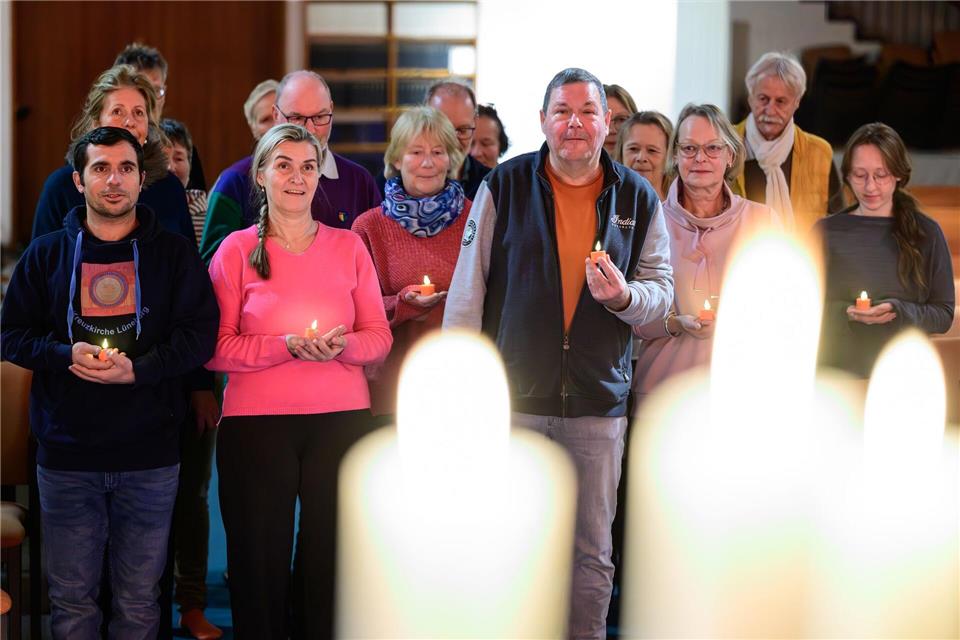 Die Meditationsabende in der Lüneburger Kreuzkirche ziehen immer mehr Menschen an. (Archivbild)Philipp Schulze/dpa