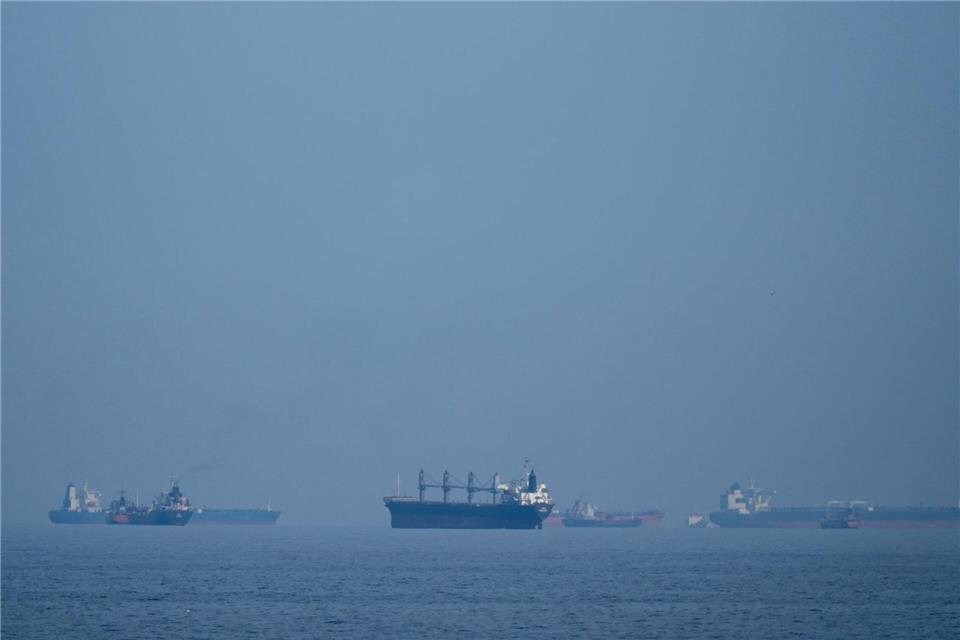 Die Meerenge Straße von Hormus bleibt ein Knackpunkt (Archivbild). Altaf Qadri/AP/dpa