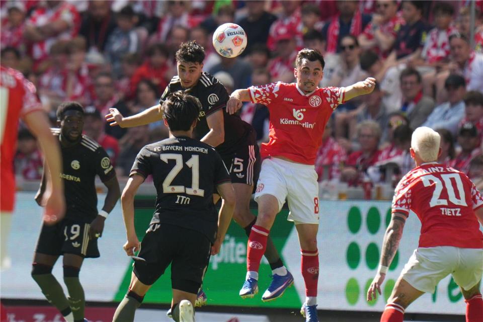 Die Meister-Bayern fanden in Mainz lange Zeit nicht ins Spiel - drehten dann aber auf.Thomas Frey/dpa