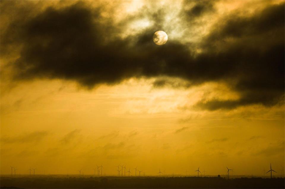 Die Menschen in Niedersachsen und Bremen können sich auf einen freundlichen Herbsttag freuen. (Symbolbild)Julian Stratenschulte/dpa