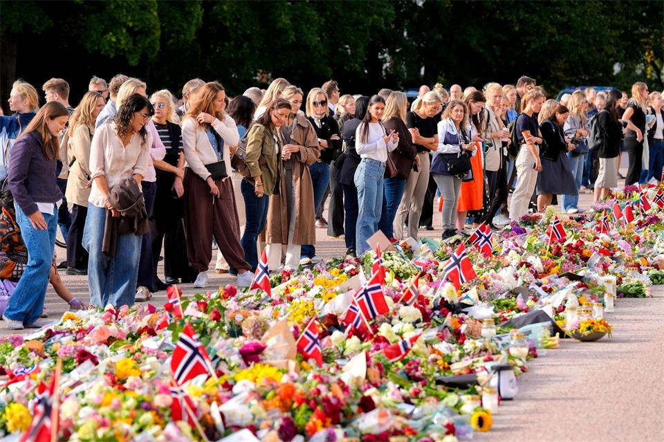 Die Menschen in Oslo trauerten um ihren König. Lise Åserud/NTB/dpa