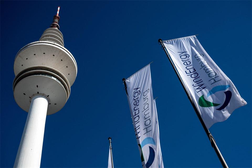 Die Messe Wind Energy in Hamburg dauert bis Freitag. Daniel Bockwoldt/dpa