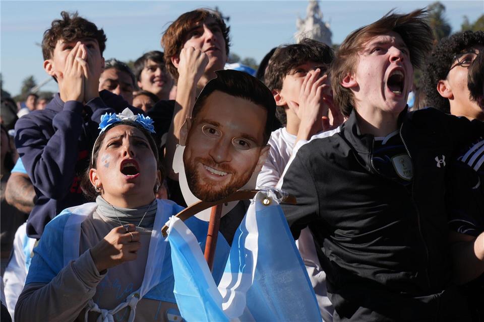 Die Messi-Verehrung ist in Argentinien mittlerweile grenzenlos.Rodrigo Abd/AP/dpa