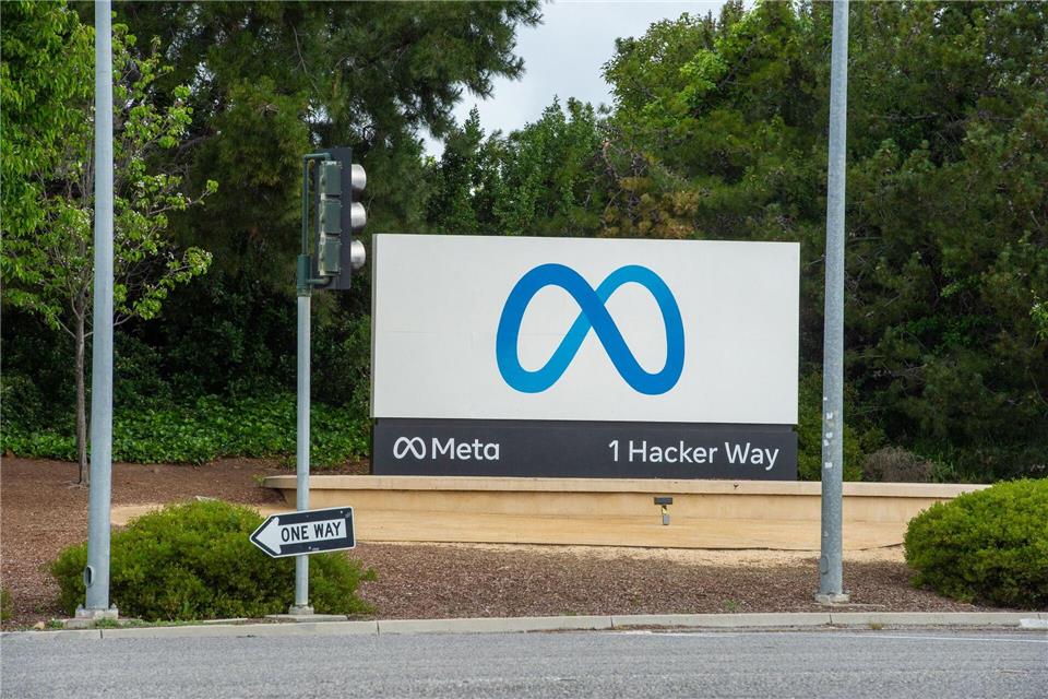 Die Meta-Mitarbeiter sollen erst am 20. Mai erfahren, wer den Job verliert. (Archivbild)Andrej Sokolow/dpa