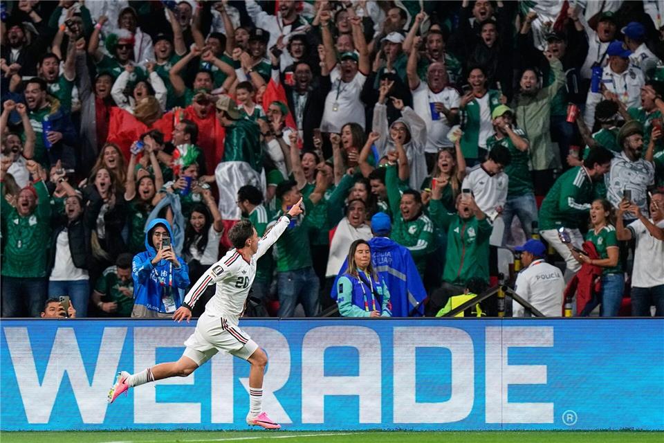 Die Mexikaner setzen auch auf ihre Fans. Fernando Llano/AP/dpa