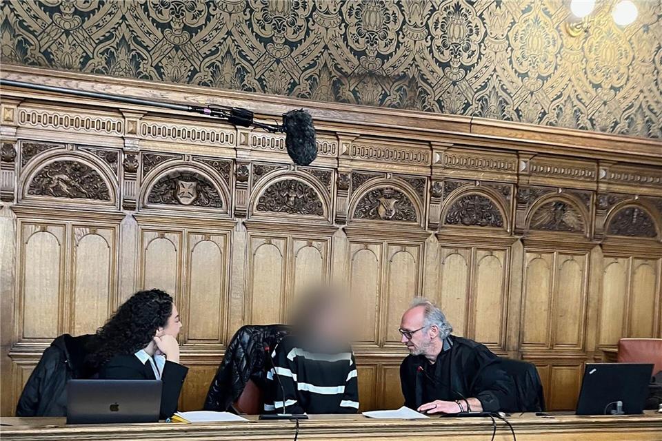 Die Millionendiebin muss für mehrere Jahre ins Gefängnis. (Archivfoto)Helen Hoffmann/dpa