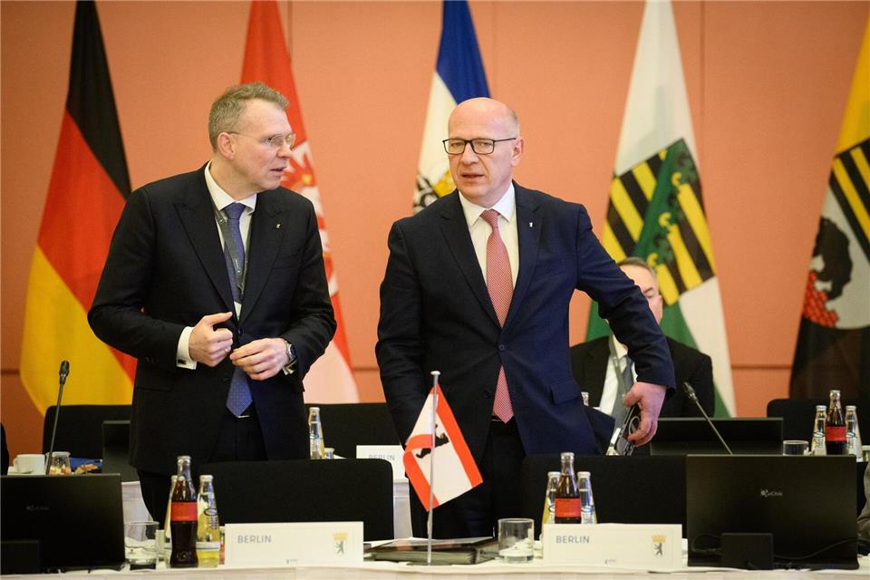 Die Ministerpräsidenten der ostdeutschen Länder kommen zu einer Sonderkonferenz im Rahmen der ILA Berlin zusammen.Bernd von Jutrczenka/dpa