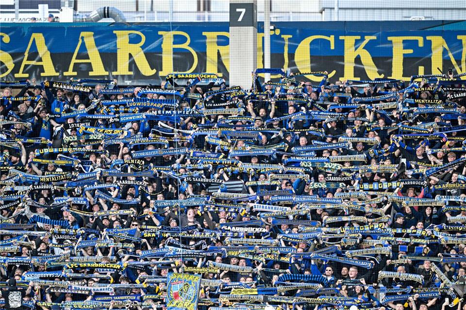 Die Mitglieder des 1. FC Saarbrücken haben mit der nötigen Dreiviertelmehrheit für eine Satzungsänderung gestimmt. (Archivbild)Uwe Anspach/dpa