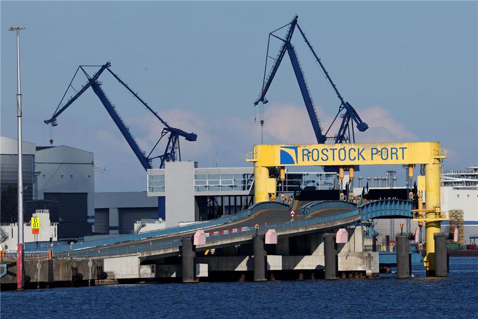 Die Mittel aus dem Sondervermögen des Bundes sollen nach Willen der CDU für den Ausbau der Häfen eingesetzt werden. (Archivbild)Bernd Wüstneck/dpa