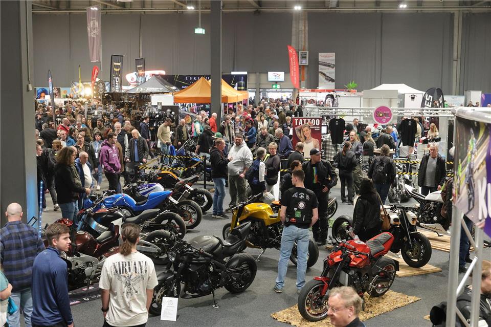 Die Motorradmesse in Erfurt läutet traditionell den Start in die neue Saison ein. Bodo Schackow/dpa