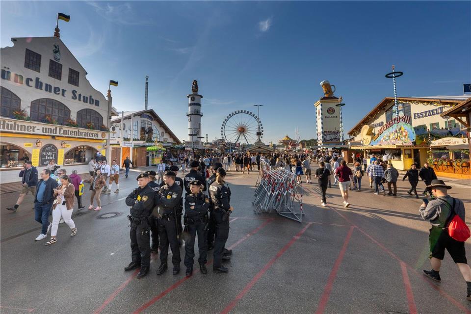 Die Münchner Stubn zählt zu den kleinen Zelten. (Archivbild)Peter Kneffel/dpa