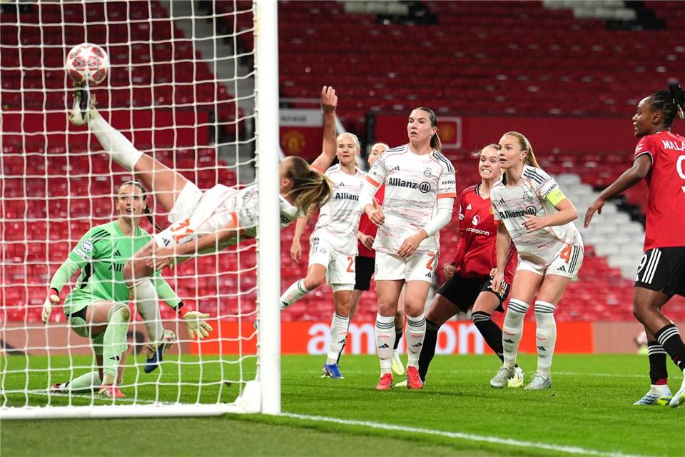 Die Münchnerinnen zeigen vollen Einsatz.Martin Rickett/PA Wire/dpa