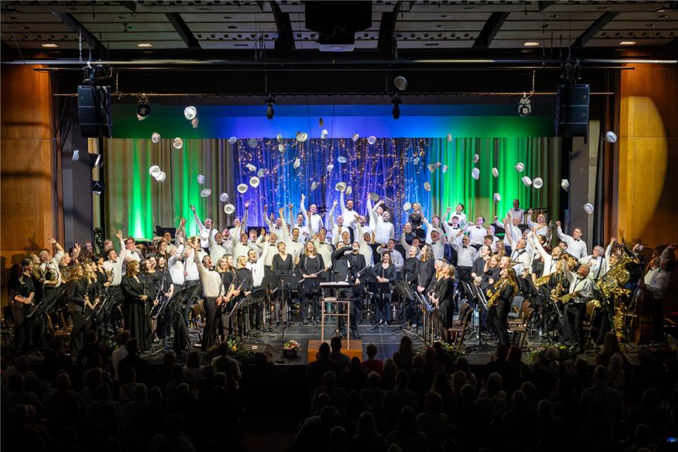 Die Musikkapelle Heiden hat ihr Frühjahrskonzert in der Borkener Stadthalle gegeben.