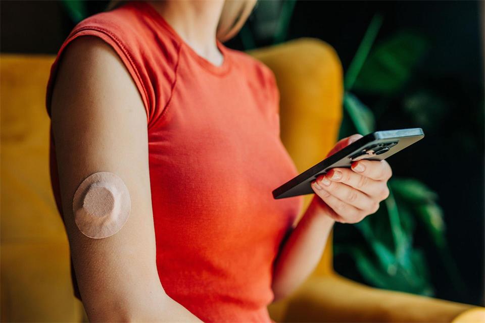 Die Mutter hatte auch schon Diabetes? Dann ist der Stoffwechsel-Check für Frauen in den Wechseljahren umso wichtiger. Vira Simon/Westend61/dpa-tmn