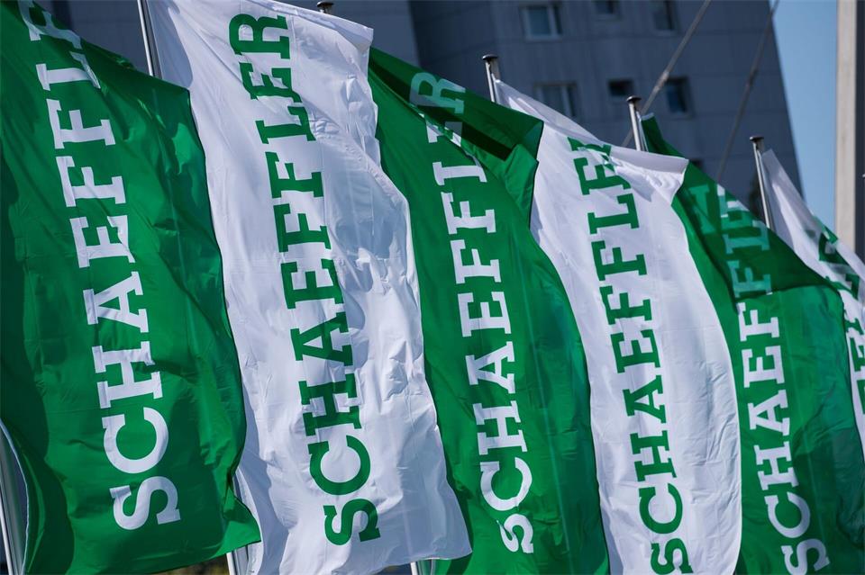 Die Nachfrage nach Altersteilzeit beim Zulieferer Schaeffler ist hoch (Archivbild). Daniel Karmann/dpa