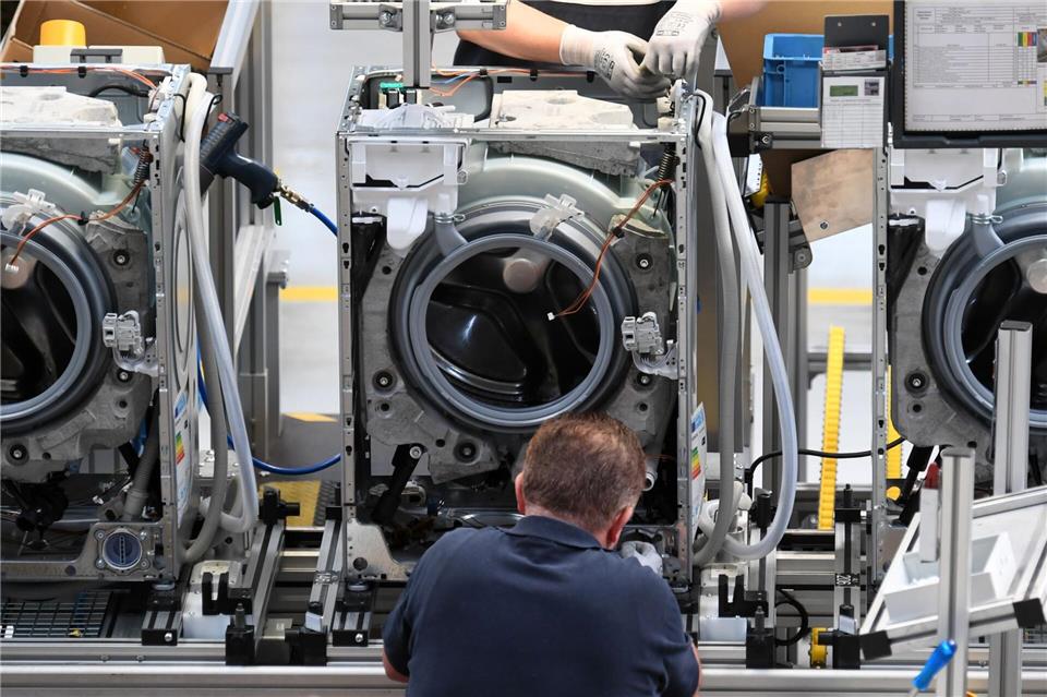 Die Nachfrage nach Hausgeräten von Bosch sinkt. (Archivbild)picture alliance / Ralf Hirschberger/dpa-Zentralbild/ZB