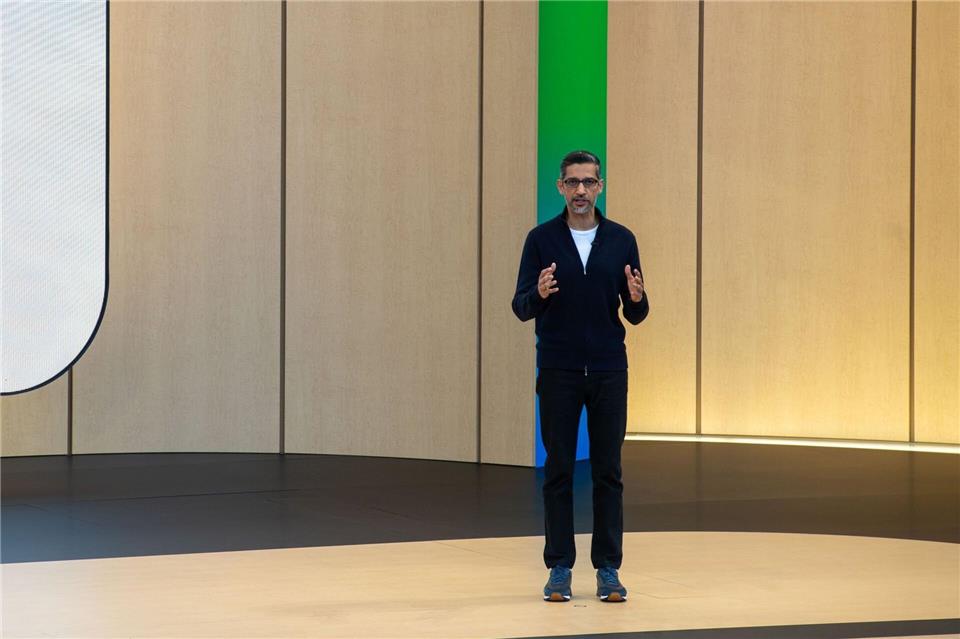 Die Nachfrage nach KI-Angeboten übersteigt laut Google-Chef Pichai die Kapazitäten.Andrej Sokolow/dpa