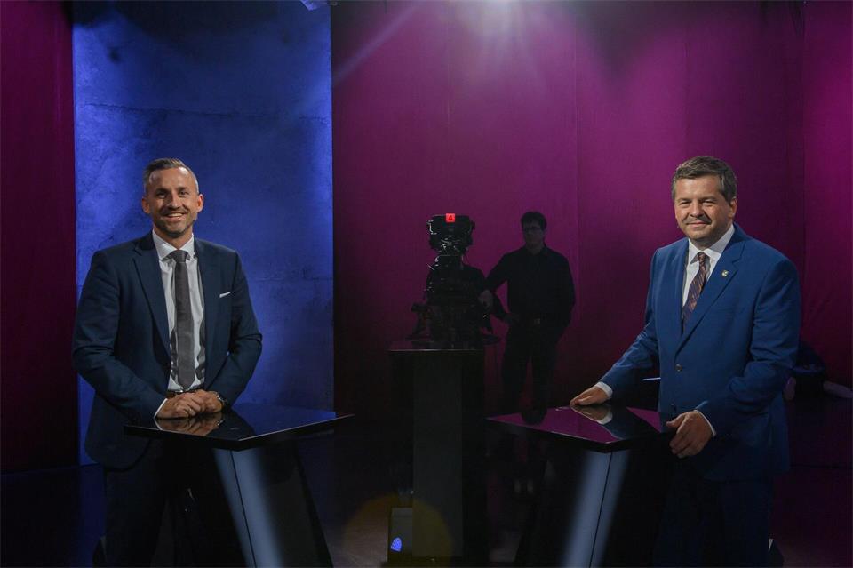 Die Nachricht hat Schulze nach eigenen Worten erst am Tag der MDR-Wahlarena vom Chef der Stickstoffwerke SKW Piesteritz erfahren.Klaus-Dietmar Gabbert/dpa