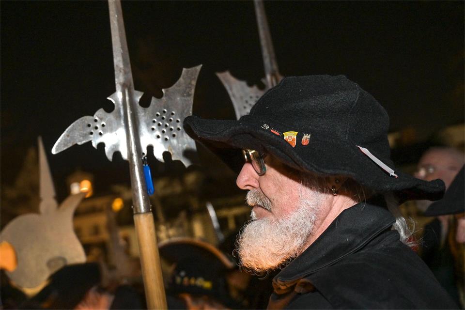 Die Nachtwächter trafen sich in Plauen.Heiko Rebsch/dpa