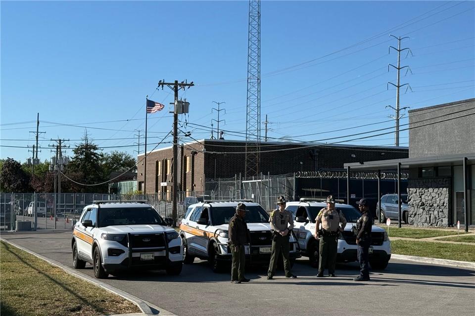 US-Medien: Nationalgarde im Raum Chicago im Einsatz Die Nationalgarde ist nach US-Medienberichten inzwischen im Raum Chicago im Einsatz. Anna Ringle/dpa