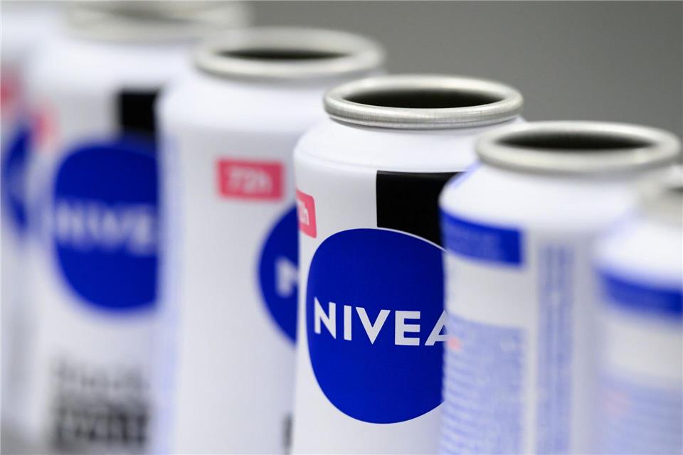 Die Neuausrichtung bei Nivea bleibe zentrale Priorität, teilte Beiersdorf mit. (Archivbild)Hendrik Schmidt/dpa