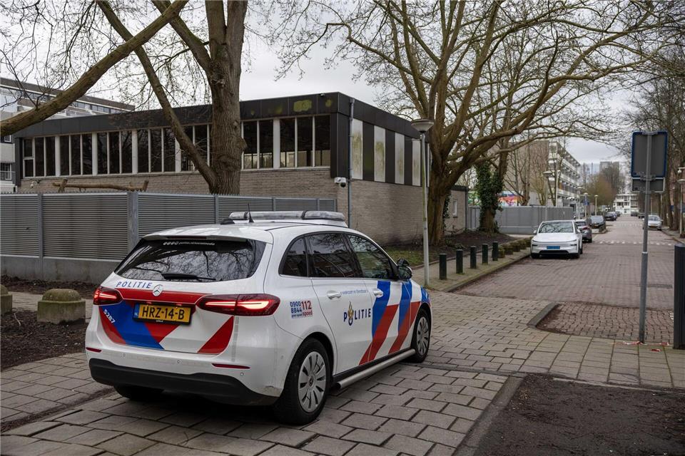 Die Niederlande reagieren empört auf den Anschlag auf eine jüdische Schule in Amsterdam.Michel Van Bergen/ANP/dpa