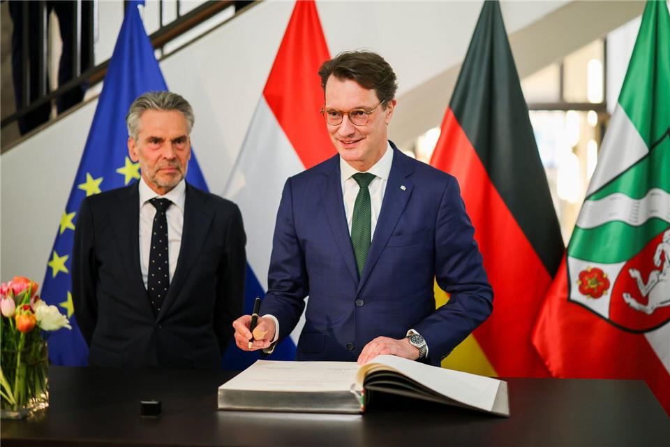 Die Niederlande und Nordrhein-Westfalen verbindet eine fast 400 Kilometer lange Grenze.Christoph Reichwein/dpa