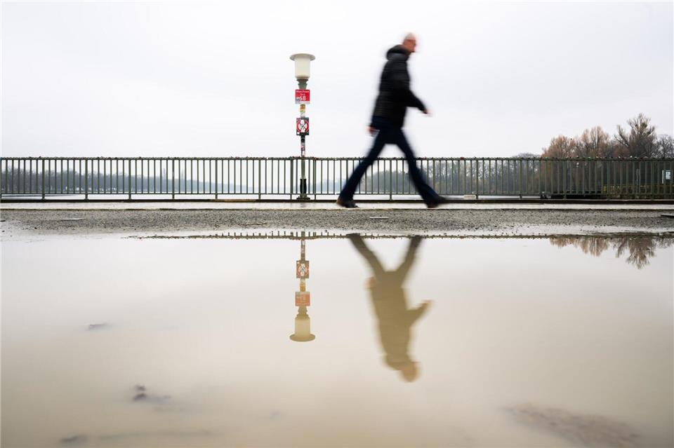Die Niederschlagswerte in Niedersachsen waren im Herbst besonders hoch. (Symbolbild)Julian Stratenschulte/dpa