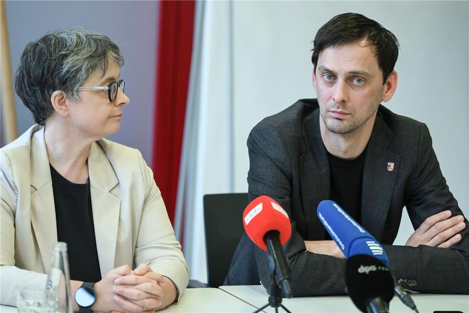 Die Noch-SPD-Landesvorsitzenden Nicola Böcker-Giannini und Martin Hikel halten ihren Rücktritt für den richtigen Schritt. Jens Kalaene/dpa