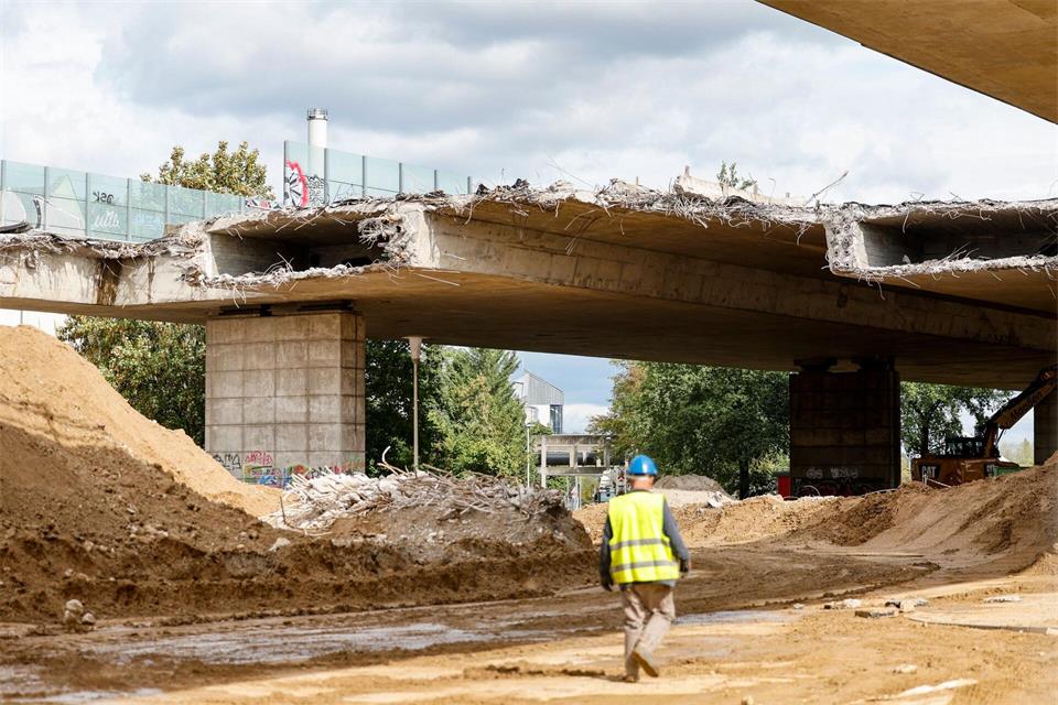 Die Nordbrücke war Anfang Juni gesperrt worden.Thomas Banneyer/dpa