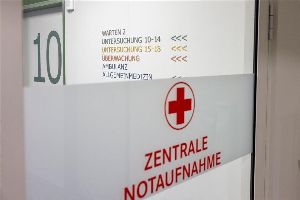 Die Notaufnahmen der Kliniken in Schleswig-Holstein sind in der Urlaubszeit stark ausgelastet. (Symbolbild)Helmut Fricke/dpa