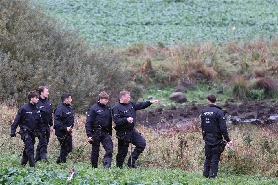 Die Obduktion des bei Güstrow gefundenen toten Kindes hat gezeigt: Es ist einer Gewalttat zum Opfer gefallen.Bernd Wüstneck/dpa