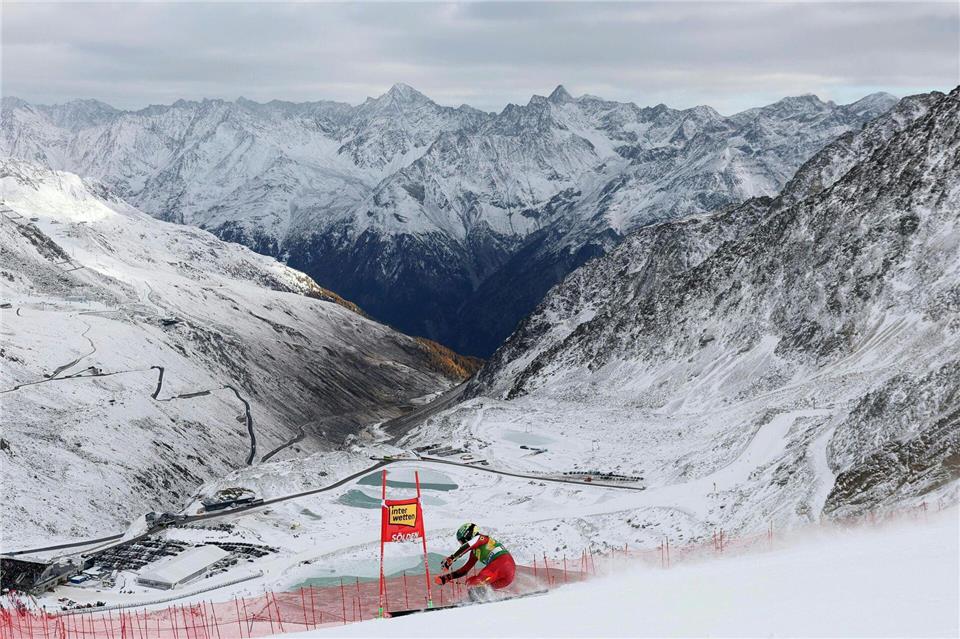 Die Österreicherin Julia Scheib feierte in Sölden ihren ersten Weltcup-Sieg.Expa/Johann Groder/APA/dpa