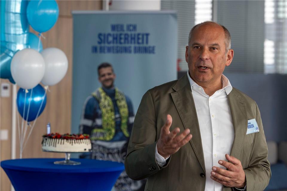 Die Online-Präsenz auf Instagram zeigt die Menschen, die hinter der Polizeiarbeit stehen, wie Roman Poseck sagt.Helmut Fricke/dpa