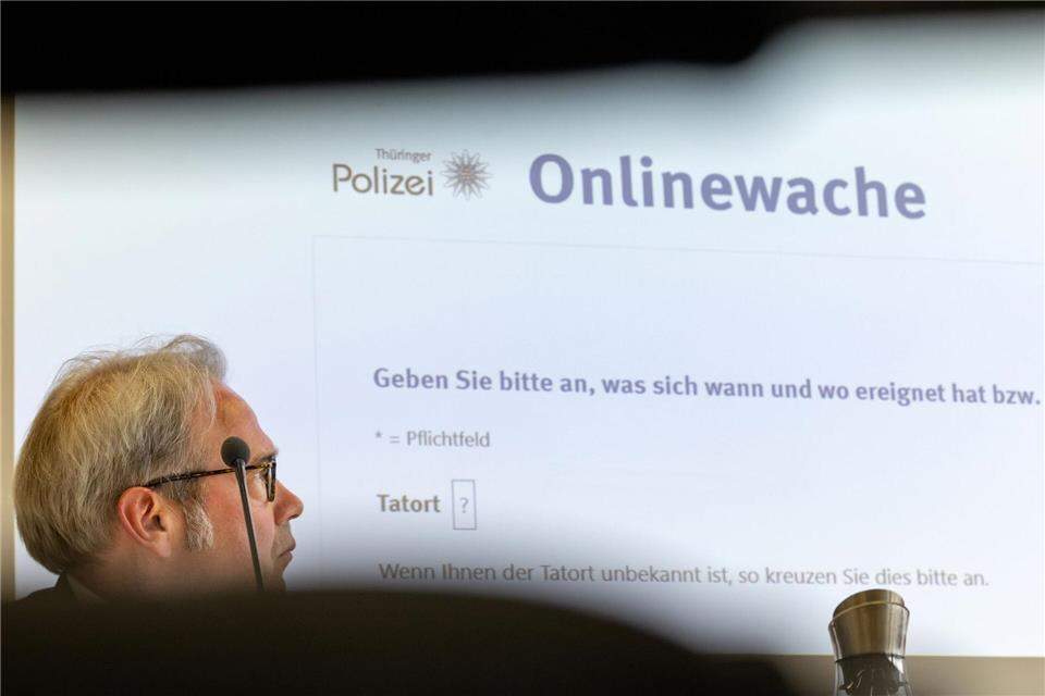 Die Online-Wache der Thüringer Polizei hat sich etabliert. (Archivbild)Michael Reichel/dpa