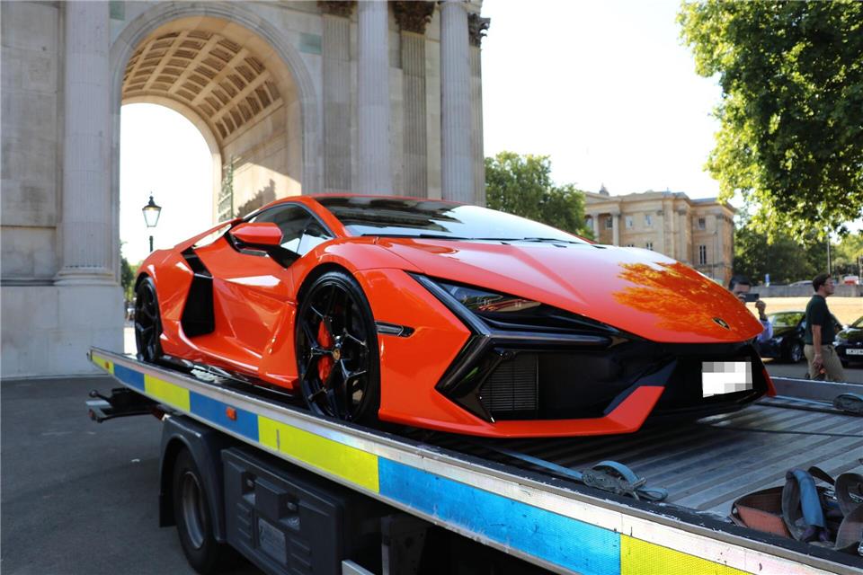 Die Operation der Polizei richtete sich gegen rücksichtsloses Fahren in der Londoner Innenstadt. -/Metropolitan Police/PA Wire/dpa