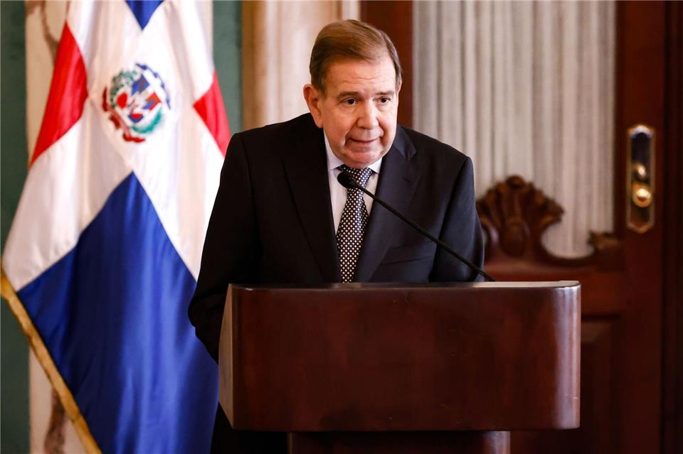 Die Opposition setzt auf eine Einsetzung des Präsidentschaftskandidaten González als Staatschef.eddy vittini/dpa