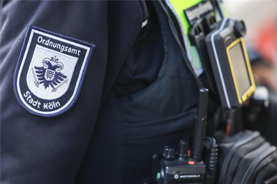 Die Ordnungsämter stellen sich auf den Spielplan ein. (Symbolbild) Oliver Berg/dpa