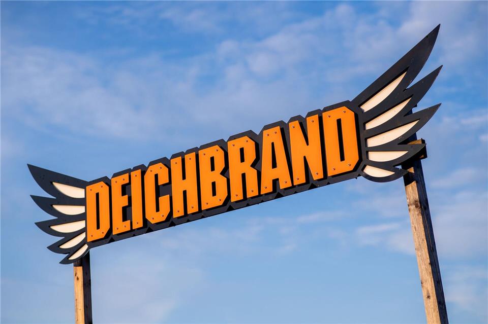 Die Organisatoren des Deichbrand-Festivals luden eine Musikgruppe wieder aus. (Archivbild)Hauke-Christian Dittrich/dpa