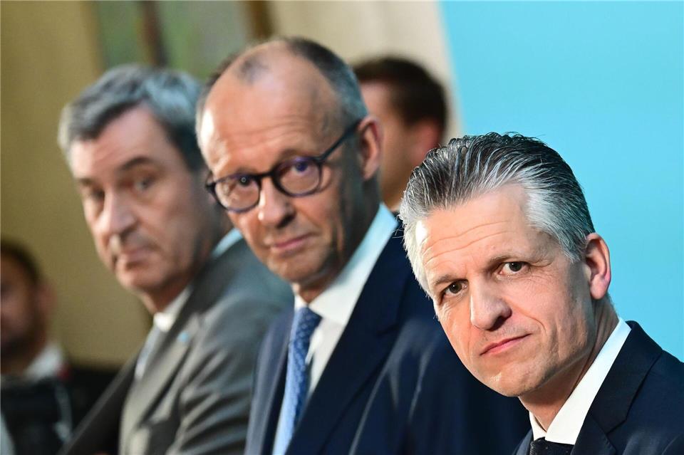 Die Parteichefs und der von ihnen vorgeschlagene neue Fraktionschef.Sebastian Gollnow/dpa
