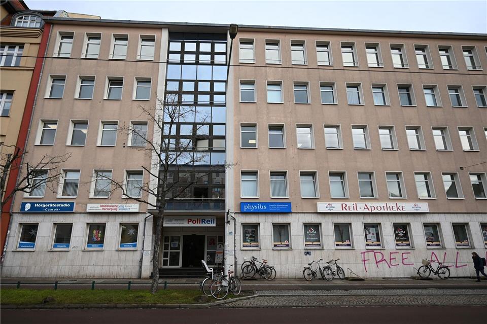 Die Poliklinik hat den Betrieb 1950 aufgenommen, anfangs praktizierten dort fünf Ärzte in vier Fachrichtungen.David Hammersen/dpa