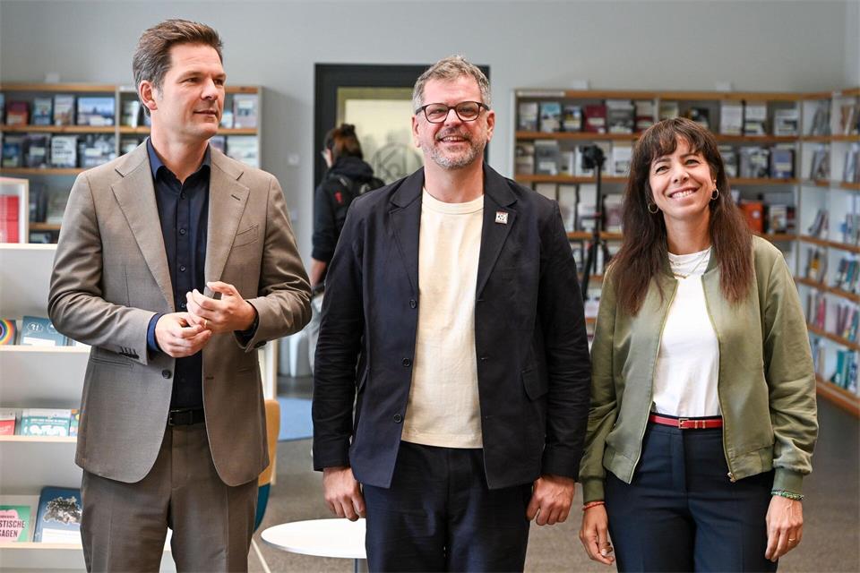 Die Politiker Steffen Krach (l-r, SPD), Werner Graf (Bündnis 90/Die Grünen) und Elif Eralp (Linke) waren Spitzenkandidaten ihrer Parteien für die Berlin-Wahl am 20.  September. (Archivbild)Jens Kalaene/dpa