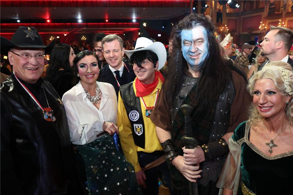 Die Politprominenz freut sich auf die fränkische Prunksitzung.Daniel Löb/dpa