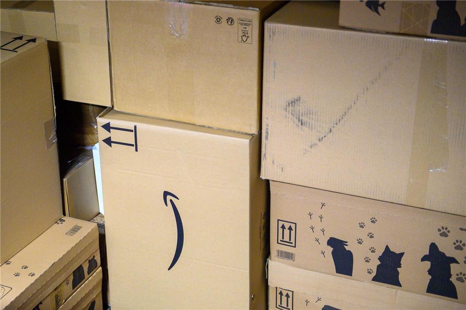 Die Polizei bittet Zeugen, die den Mann bei der Tat am Donnerstag beobachtet haben, um Hinweise. (Symbolbild)Klaus-Dietmar Gabbert/dpa