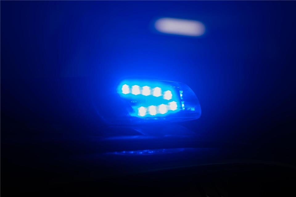 Die Polizei durchsuchte am Montag eine Wohnung in Taucha und eine in Leipzig. (Symbolbild)Robert Michael/dpa